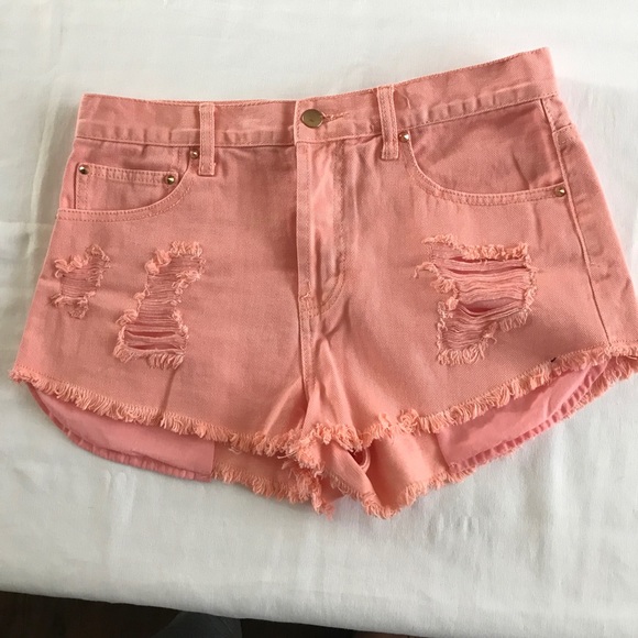 Forever 21 Pants - Forever 21 pink short. Size 29
